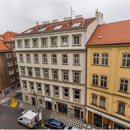 Апартаменты Cosy Flat In The Heart Of Прага Экстерьер фото