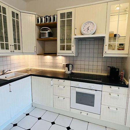 Апартаменты Cosy Flat In The Heart Of Прага Экстерьер фото