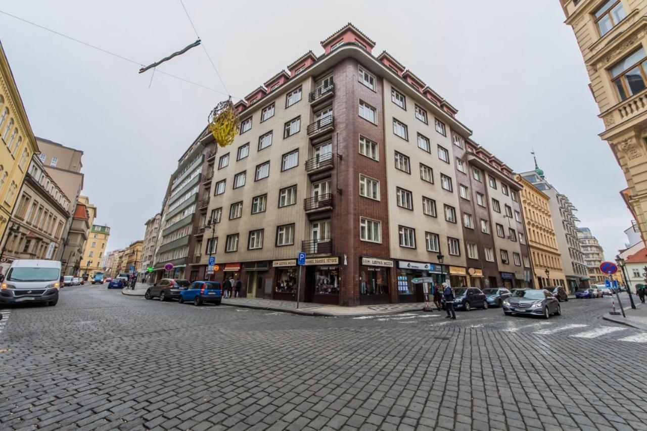 Апартаменты Cosy Flat In The Heart Of Прага Экстерьер фото